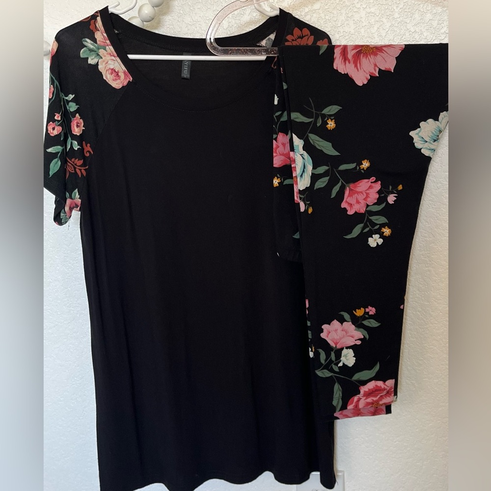 AYIFU Floral Top L and Old Navy Leggings XXL